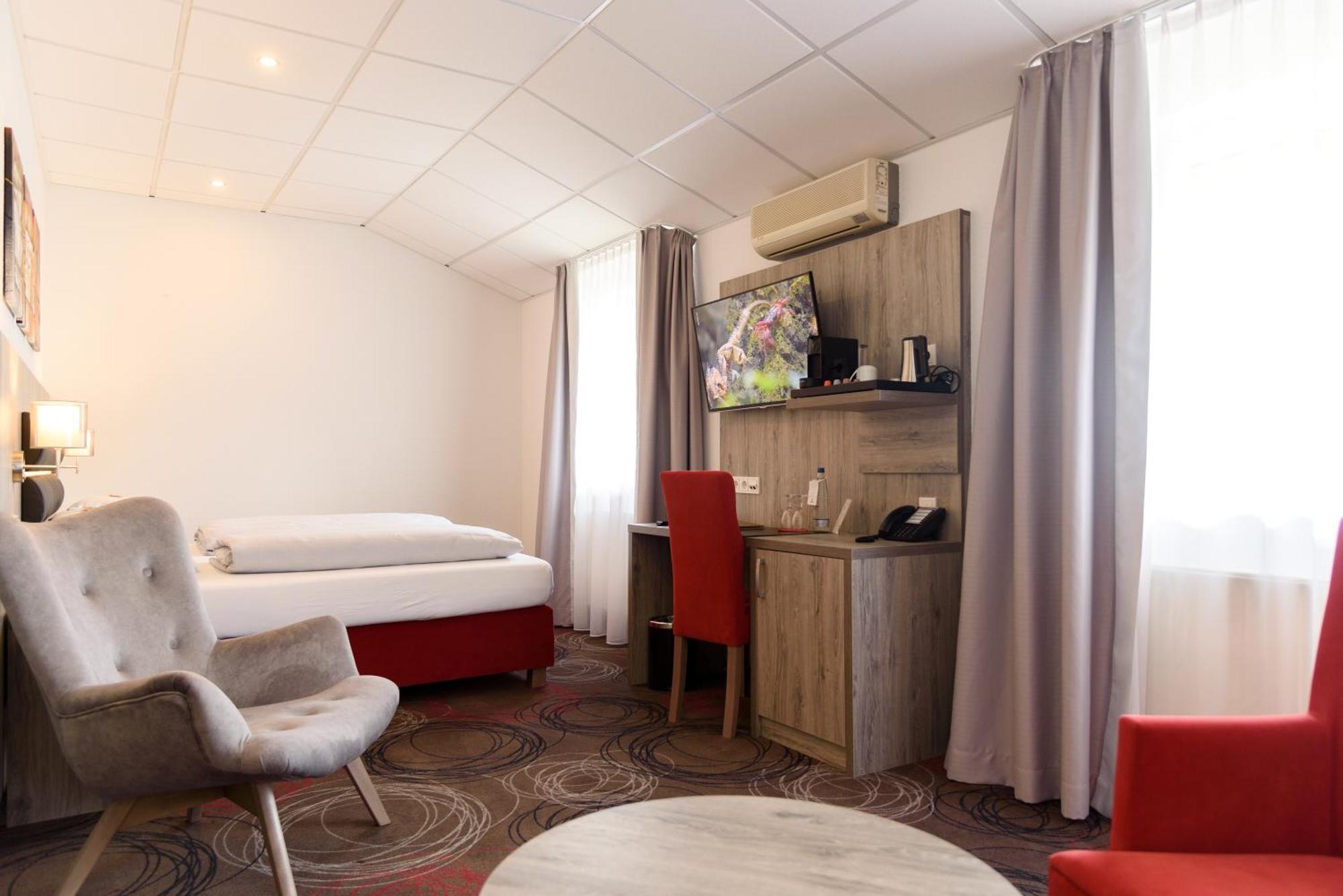 Hotel Engelhorn Leimen  Bagian luar foto