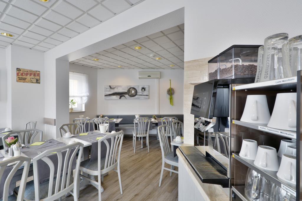 Hotel Engelhorn Leimen  Bagian luar foto