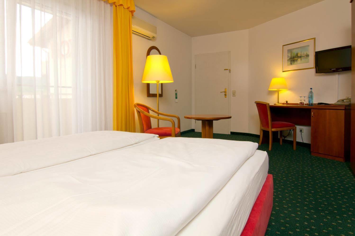 Hotel Engelhorn Leimen  Bagian luar foto
